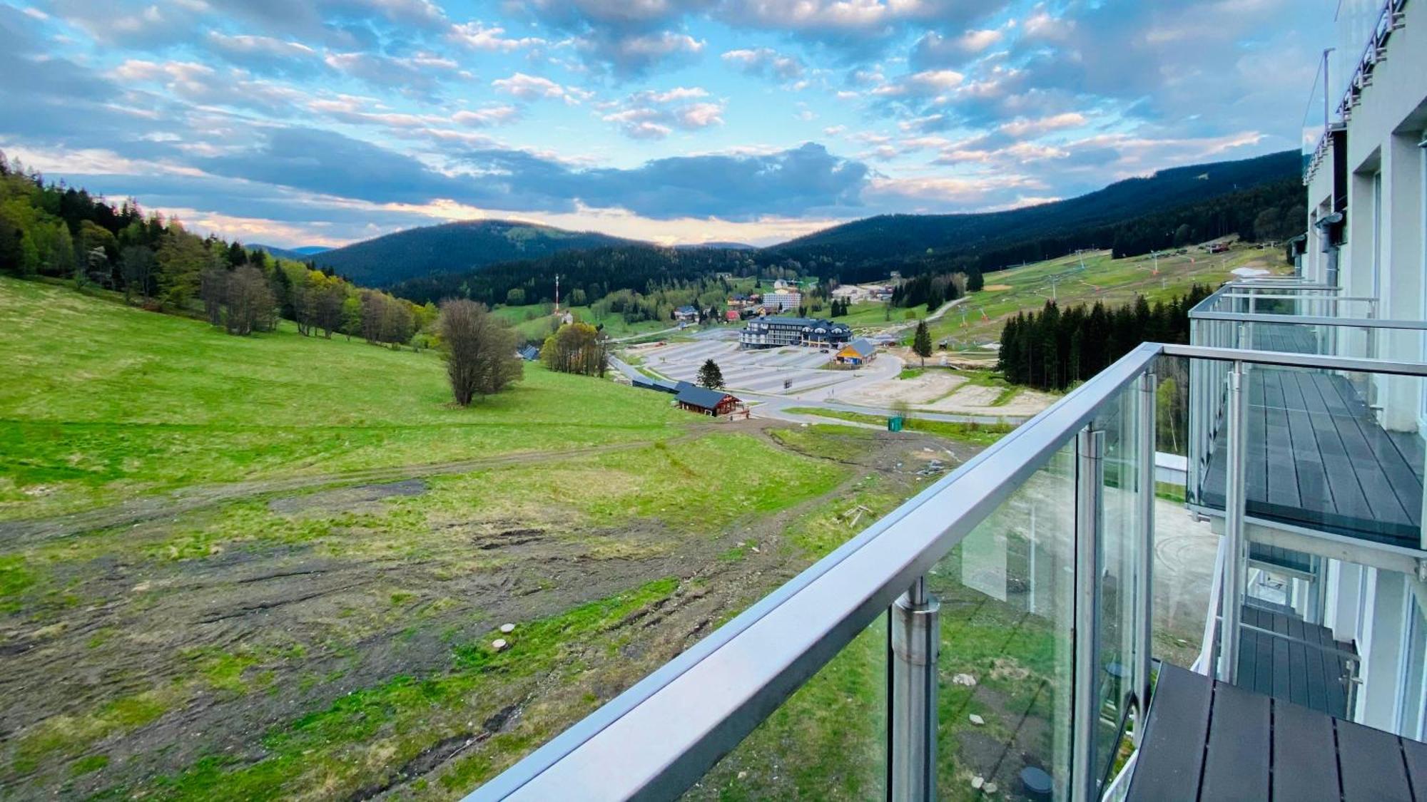 Panorama - Czarna Gora Resort By Sun & Snow Z Basenem I Sniadaniem Sienna  Exteriér fotografie